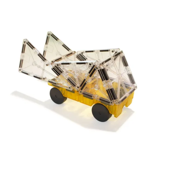 Stavebnica Cars 2 rozvíja predstavivosť a jemnú motoriku.