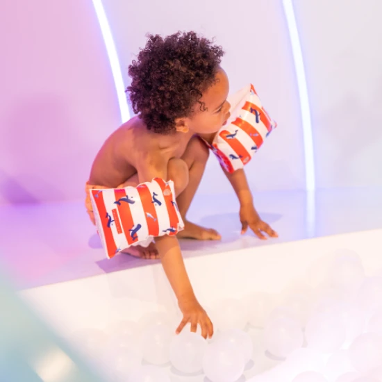 Detské nafukovacie rukávniky Swim Essentials Veľryby pre deti, ideálne na plávanie v bazéne aj pri mori